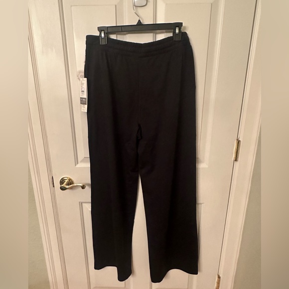 NWT Vuori Halo Essential Wideleg
Women's DreamKnit™ Pants - Picture 8 of 9